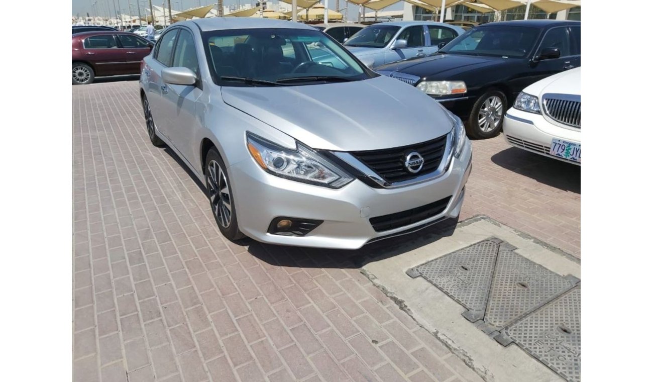 Nissan Altima SV - Very clean Car With Good Mileage