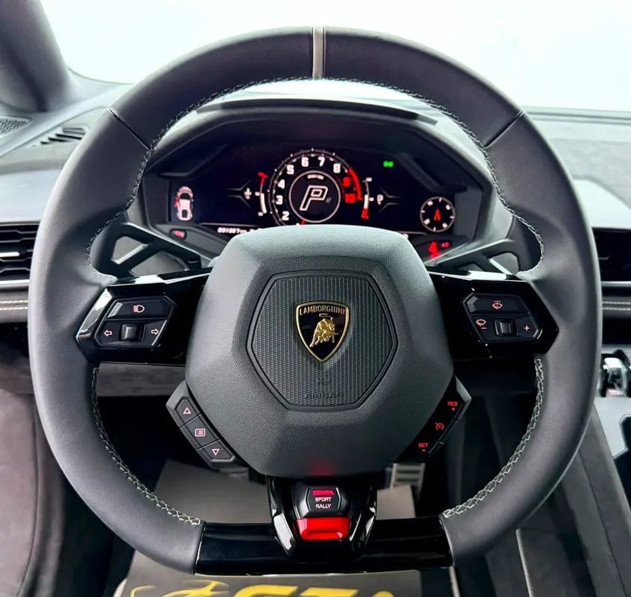 لامبورغيني هوراكان Sterrato LP-610-4, Warranty, Full Service History, Very Low Km, Japanese