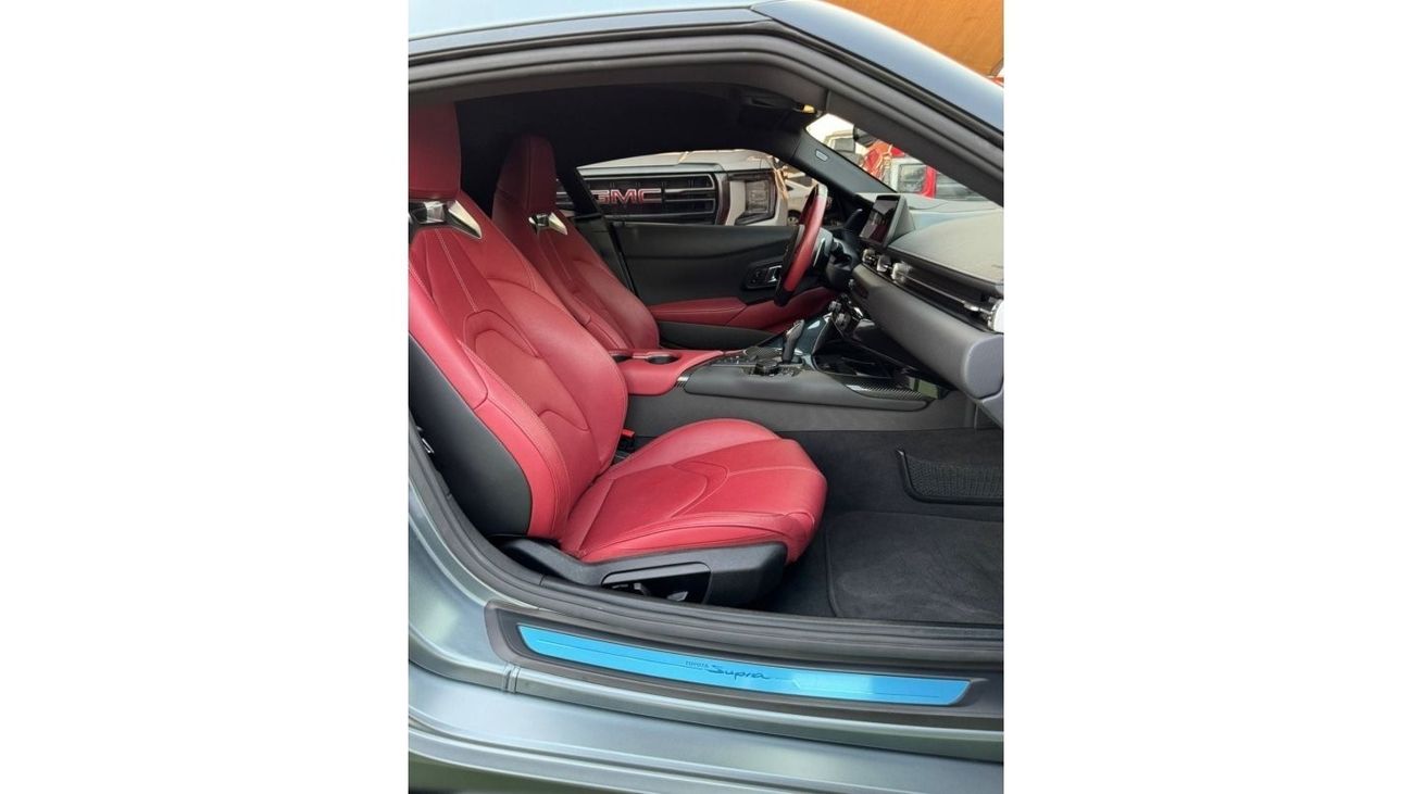 Toyota Supra GR Blue Edition TOYOTA  SUPRA GR GCC 2022 service history (under warranty) Zero accidents