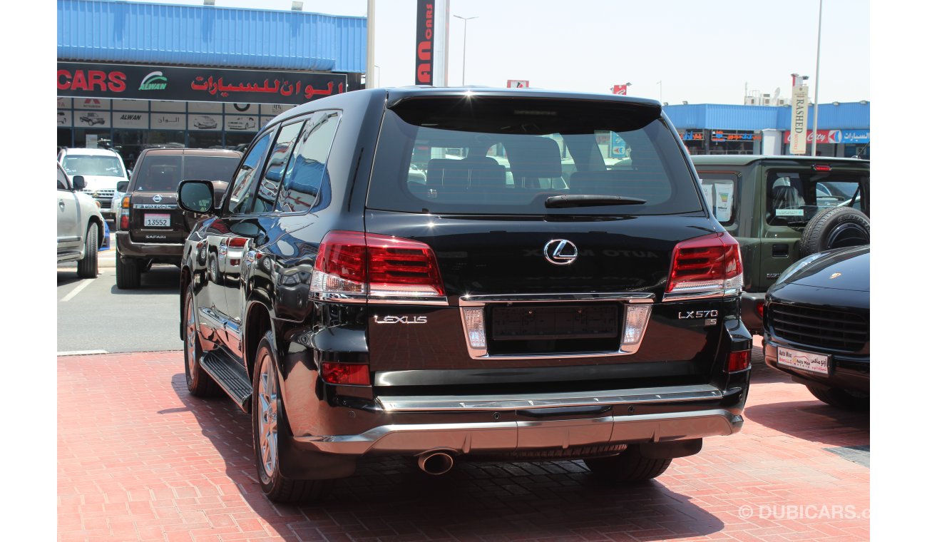 Lexus LX570 (2014)