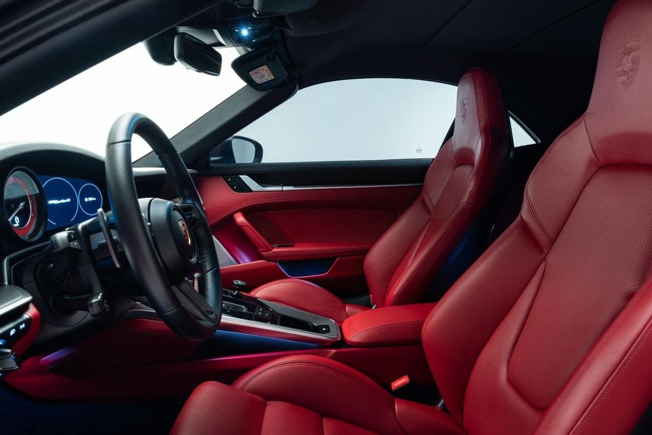 بورش 911 Turbo S 3.8L (645 HP) Convertible