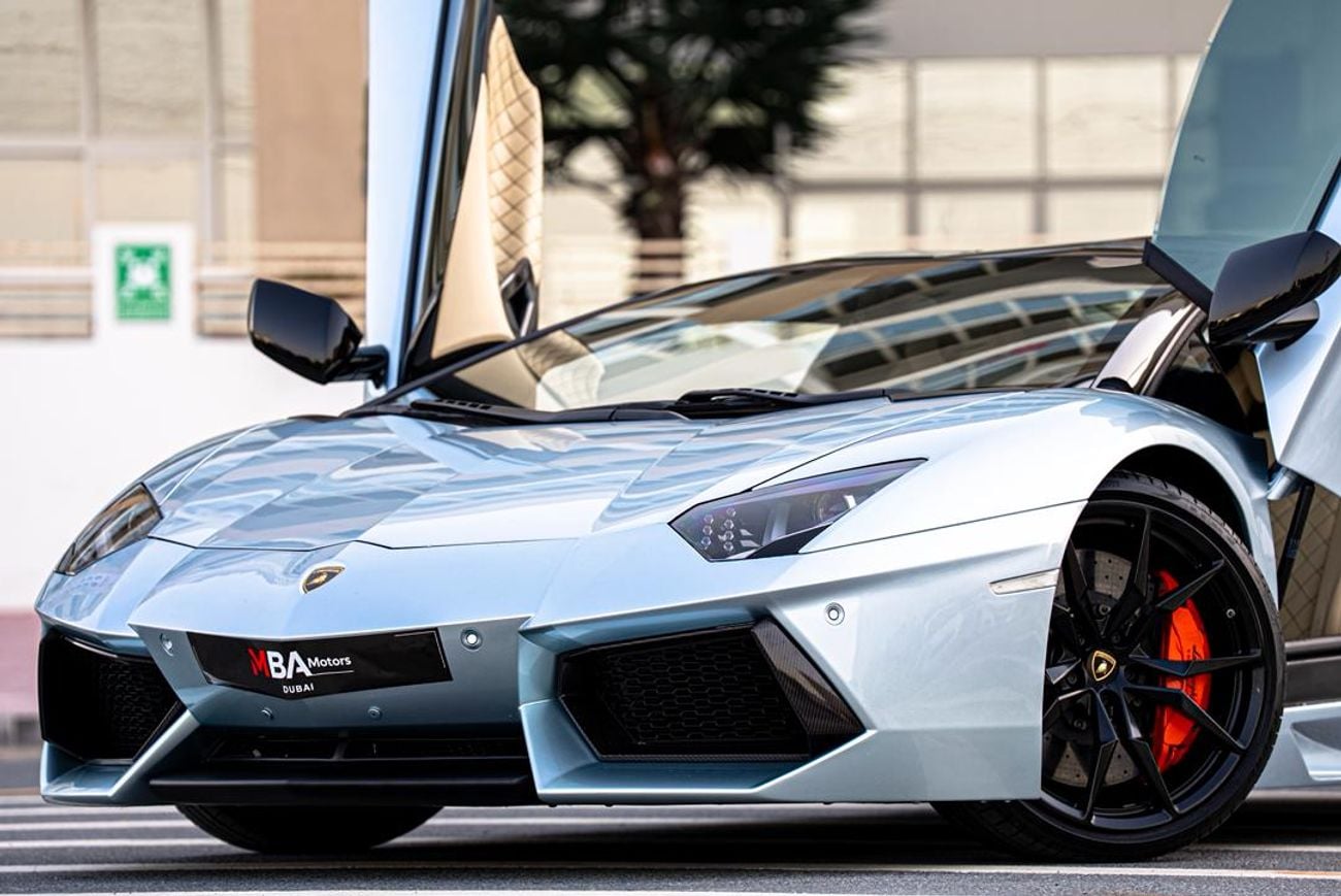 Lamborghini Aventador Roadster GCC Full Service history