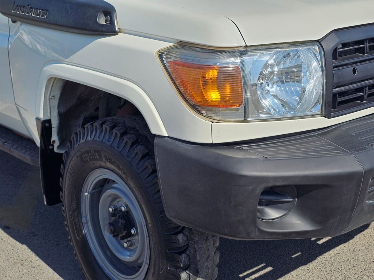 Toyota Land Cruiser 70 LANDCRUISER LC78/ 4.2L DIESEL M/T / RIGHT HAND/ TROOP CARRIER / EXPORT ONLY