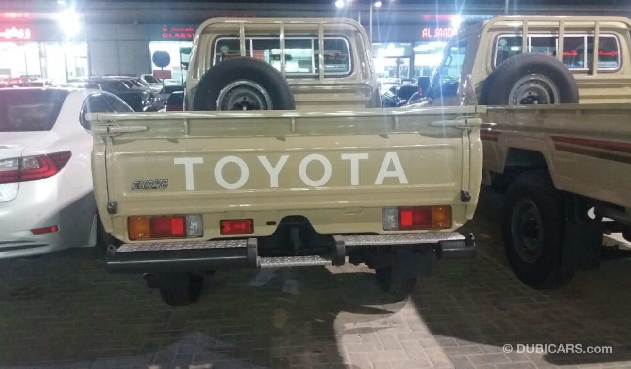 Toyota Land Cruiser Pick Up EXR V6