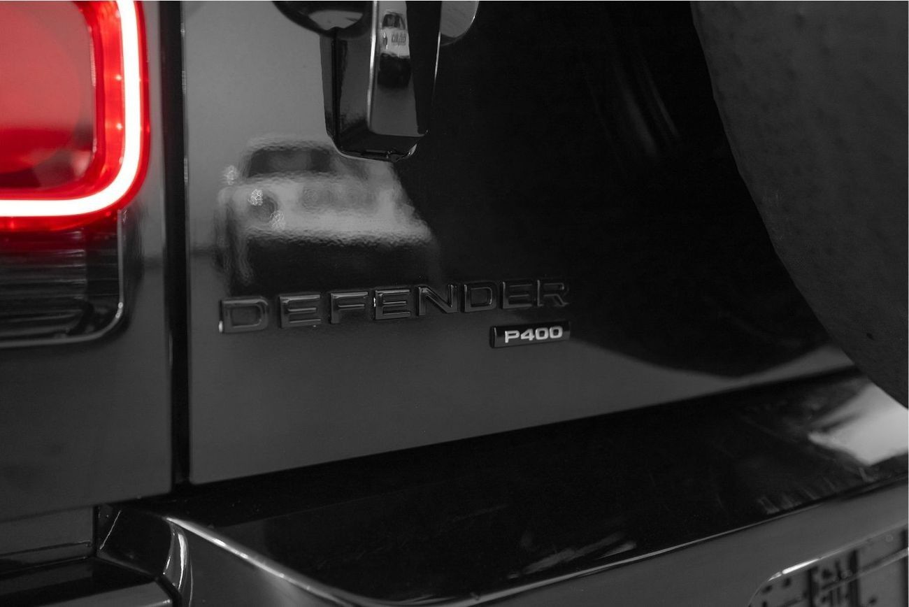 Land Rover Defender P400 110 HSE 3.0L (5 Seater)