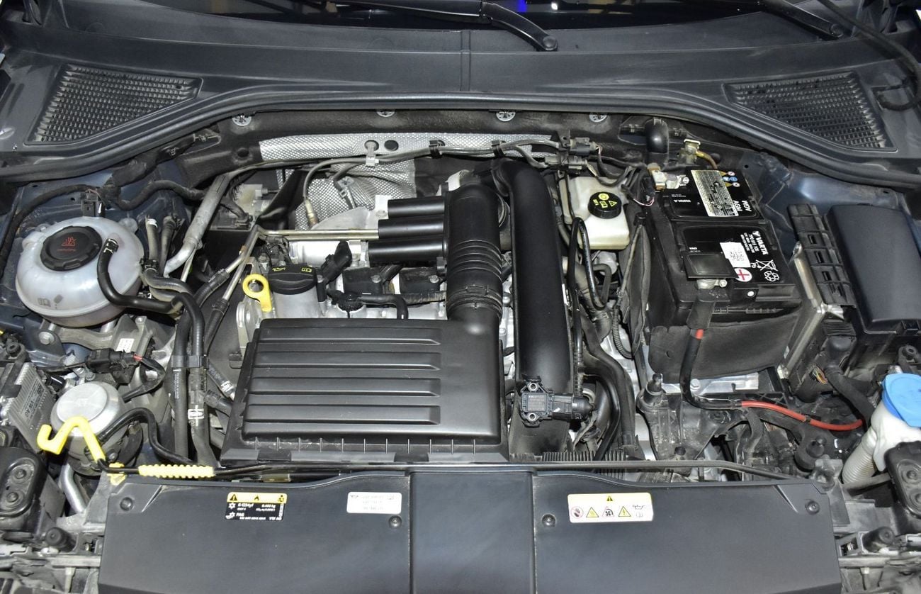 فولكس واجن T ROC EXCELLENT DEAL for our Volkswagen T-ROC R-Line ( 2023 Model ) in Blue Color GCC Specs