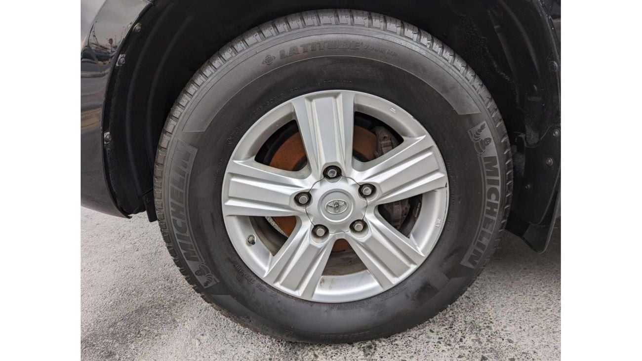 تويوتا لاند كروزر 2015 Toyota Land Cruiser VXR (J200), 5dr SUV, 5.7L 8cyl Petrol, Automatic, Four Wheel Drive American