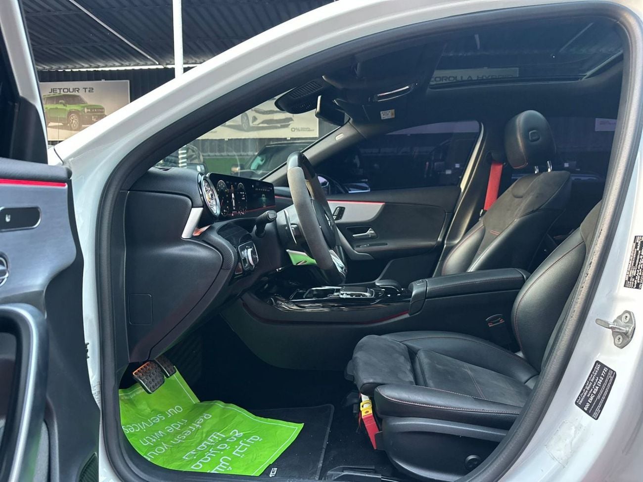 Mercedes Benz A35 AMG Std 2.0L