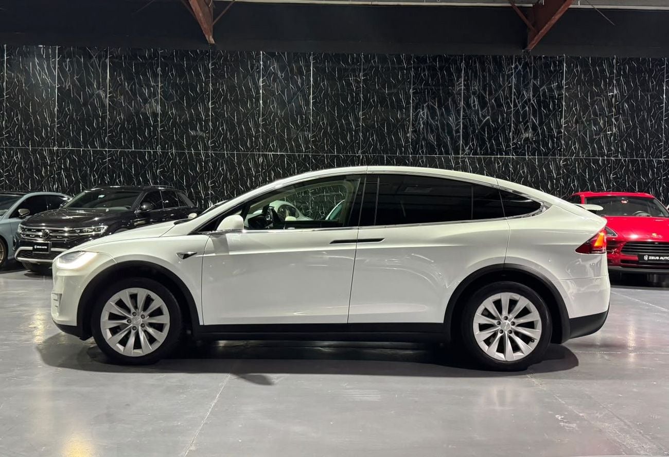 Tesla Model X 75D 2018 Tesla Model X Full Service History, Carbon Fiber Package, Falcon Wing, GCC