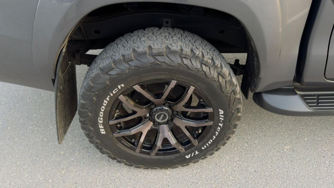 Toyota Hilux PREMIUM BULL BAR WITH LED FOCUS LIGHTS | ROOF TOP LED | AIR SNORKEL | RHD | 2017 | HILUX BOOT LID |