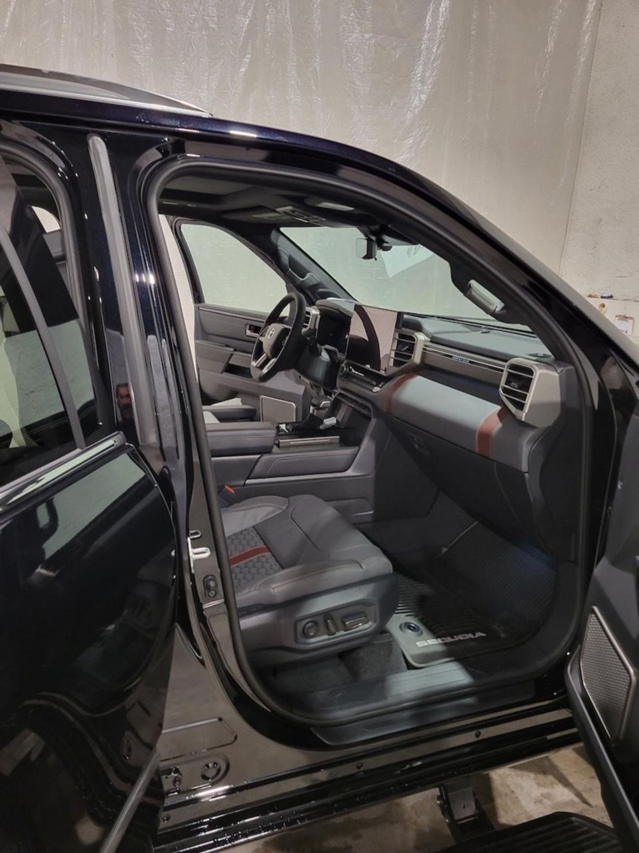 Toyota Sequoia HYBRID