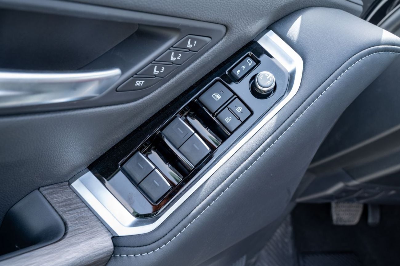 تويوتا لاند كروزر Toyota Land Cruiser VXR 3.5L Twin Turbo Omani 2026