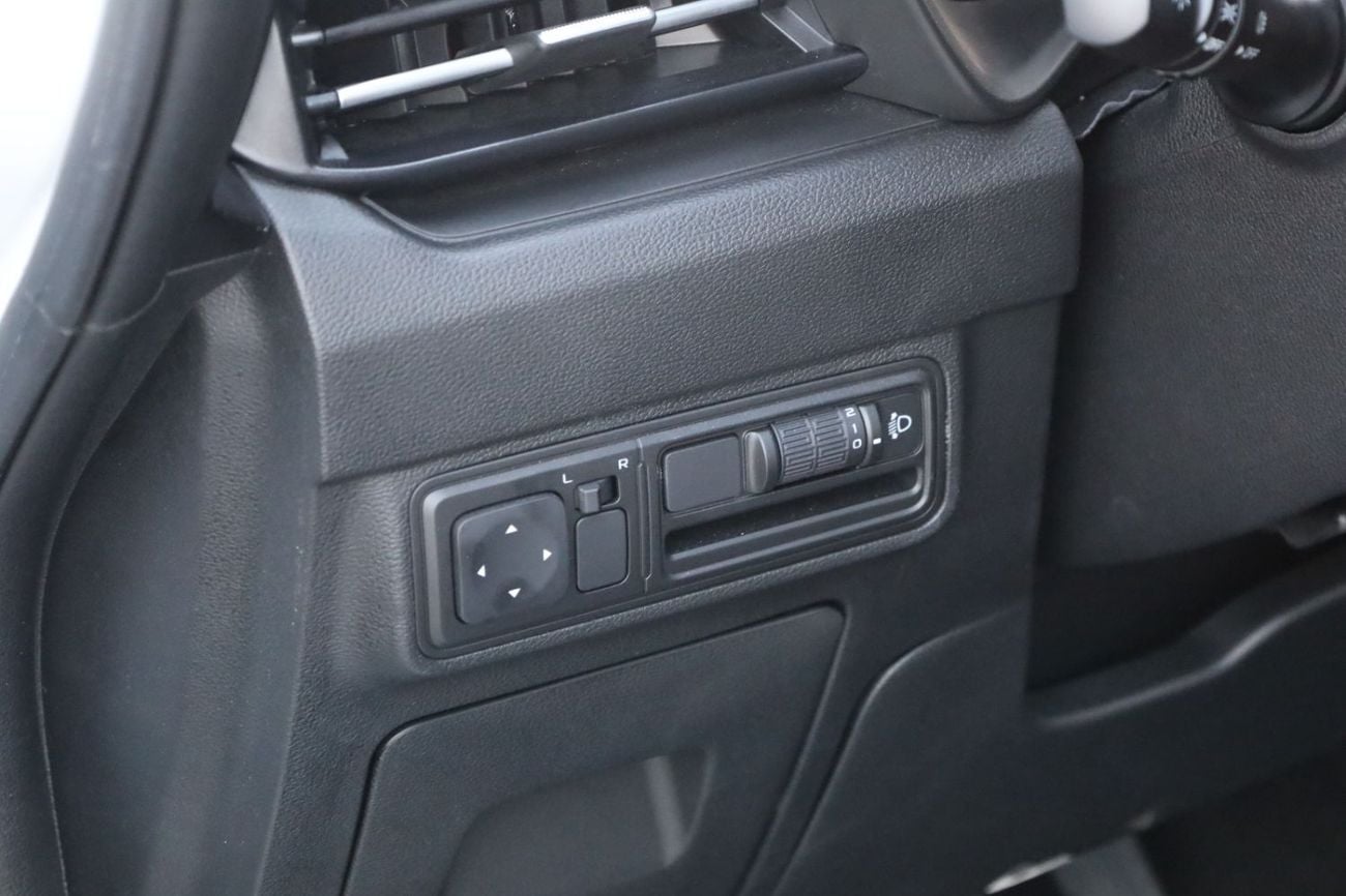 Livan X3 Pro 1.5L PETROL AUTOMATIC TRANSMISSION ( FOR RE-EXPORT OUTSIDE GCC COUNTRIES ONLY )