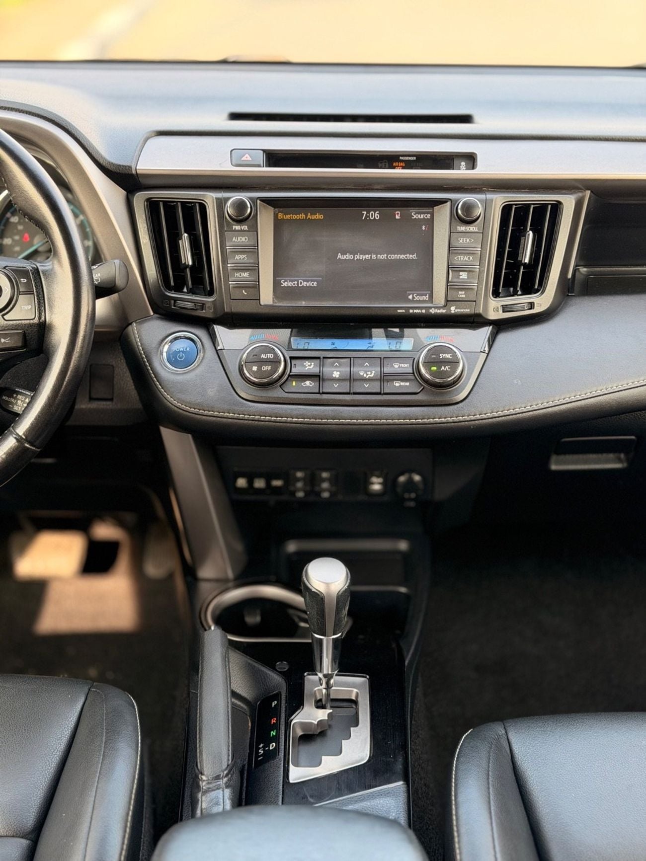 Toyota RAV4 Hybrid Limited 2.5L full option