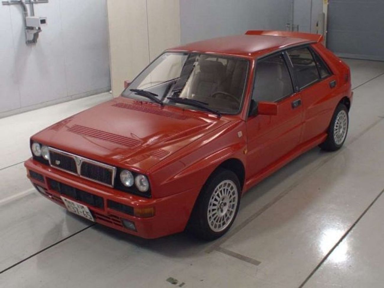 Lancia Delta Available in Japan