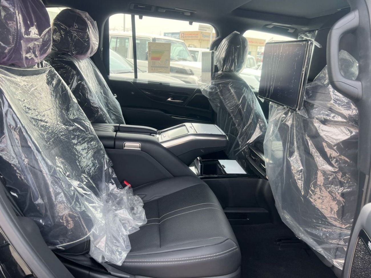 Lexus LX 600 VIP LAUNCH EDITION  w/Black Package 3.5L