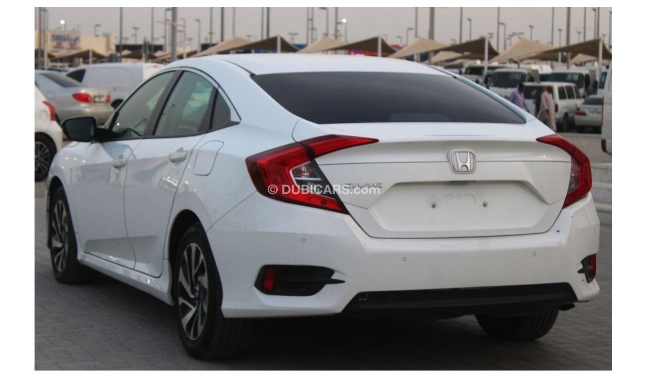 Honda Civic DX Honda Civic 2017 GCC, in excellent condition