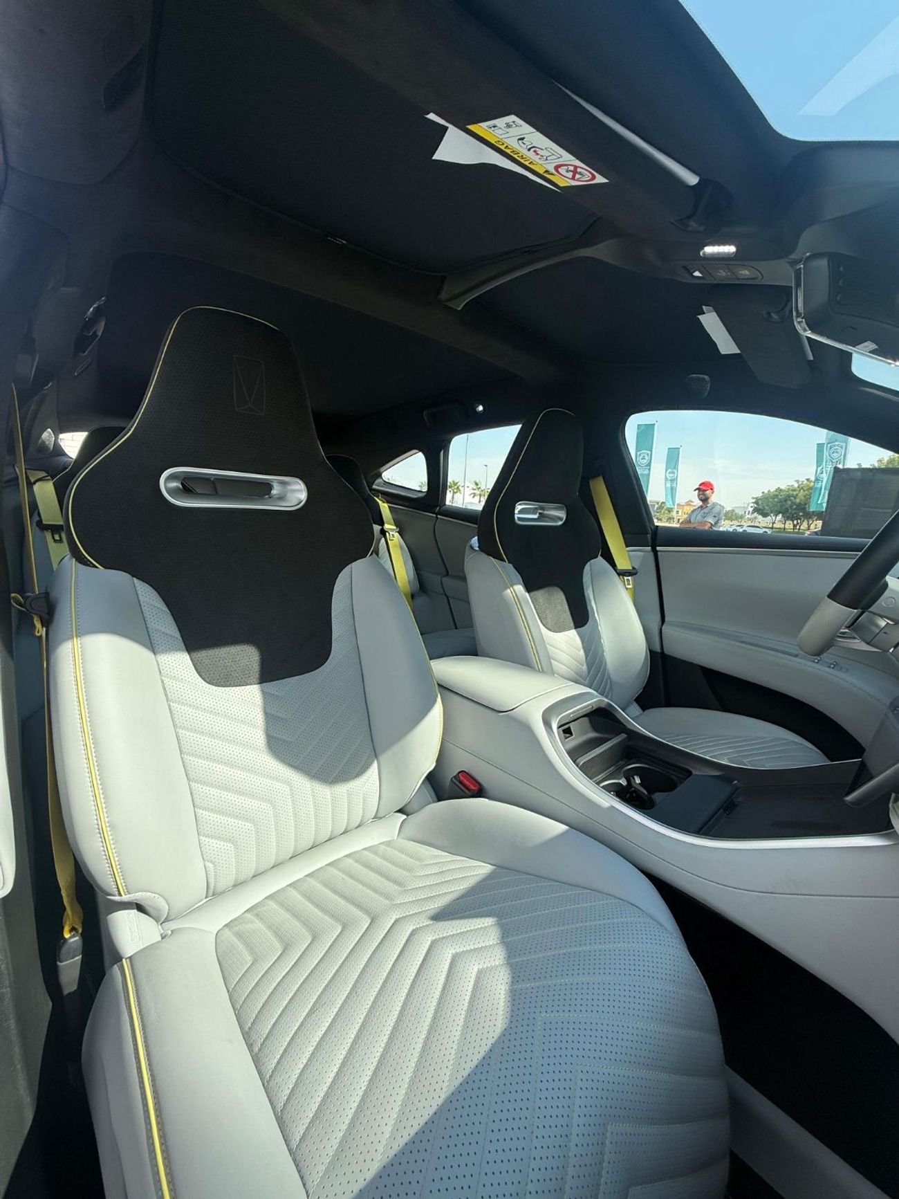 أفاتر 11 Luxury RWD