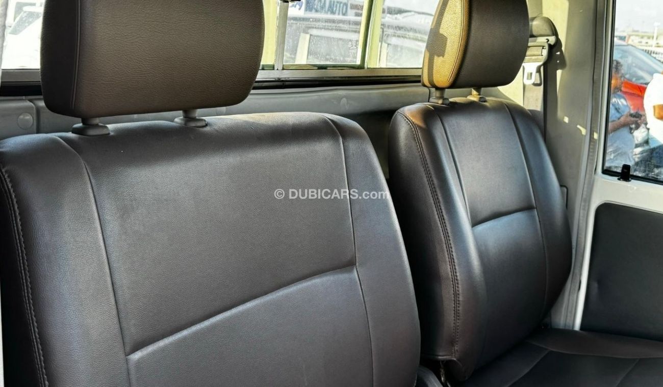 Toyota Land Cruiser Pick Up