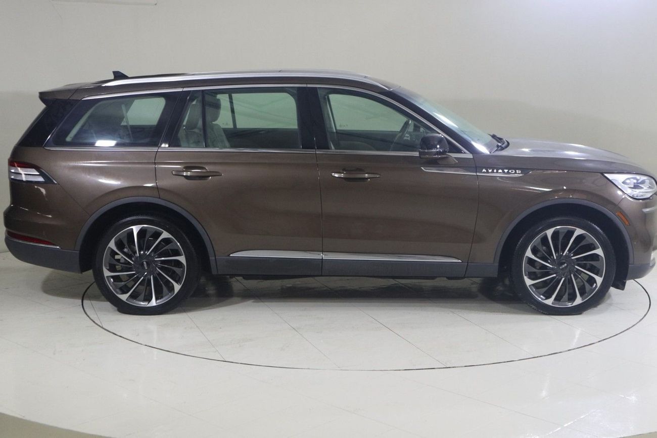 Lincoln Aviator Reserve 3.0L AVI322 / FREE Insurance + Registration / AL TAYER MOTORS / AL QOUZ SHOWROOM