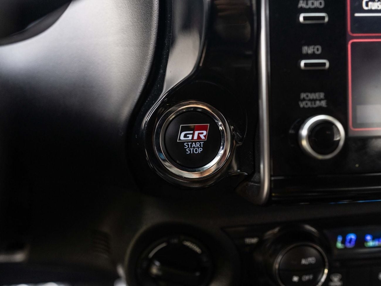 Toyota Hilux GR SPORT