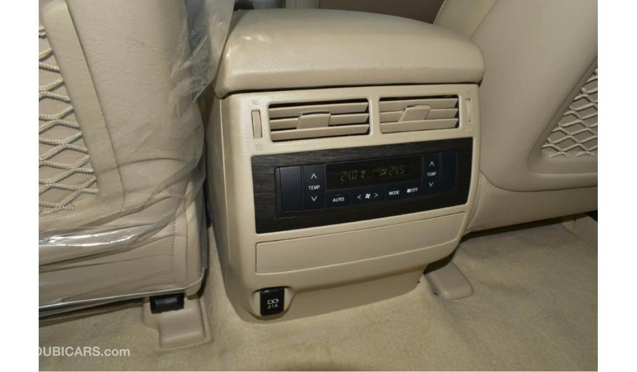 Toyota Land Cruiser VX-R V8 5.7L Petrol 8 Seat AT Grand Touring