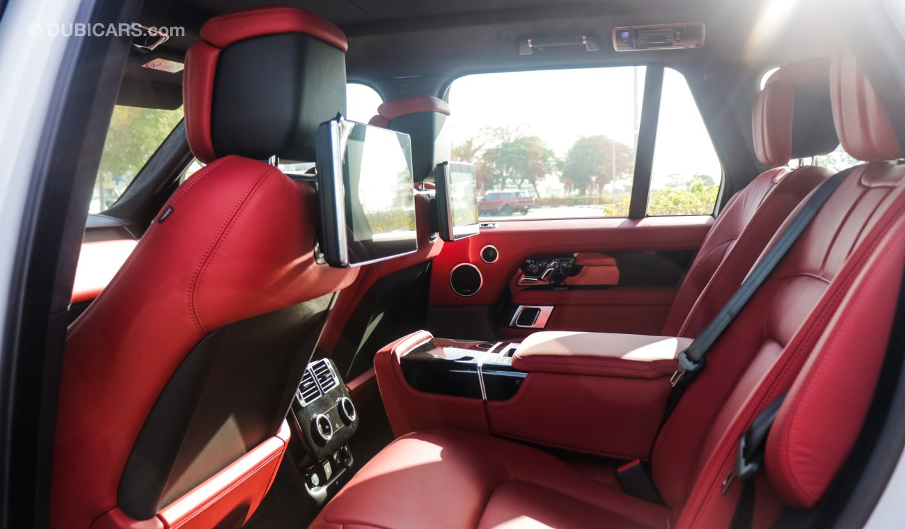 Land Rover Range Rover full options 3DVD (BLACK EDITION) 2020 include costumes