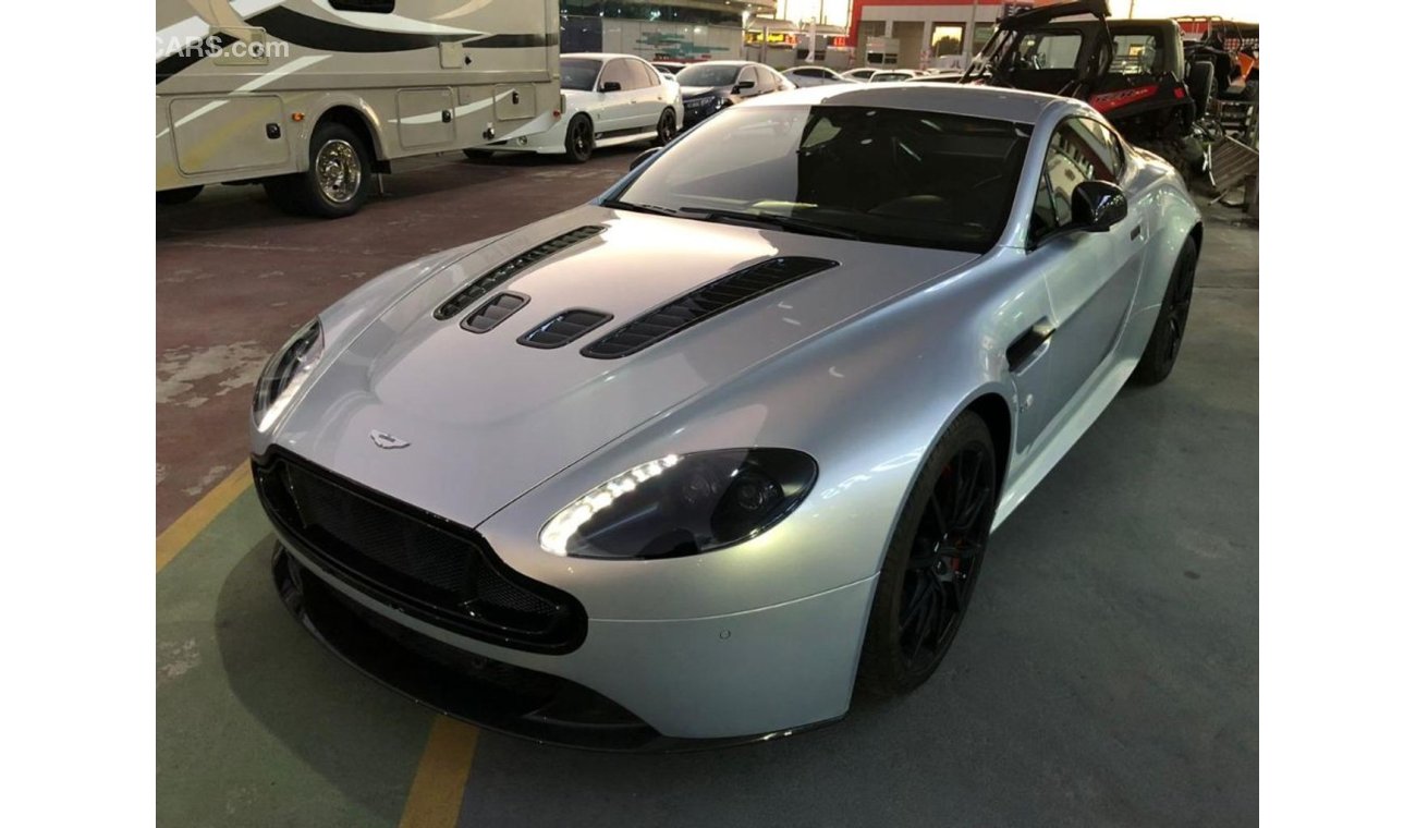 Aston Martin V12 Vantage **2016** / GCC Spec / Hand Made Exclusively !