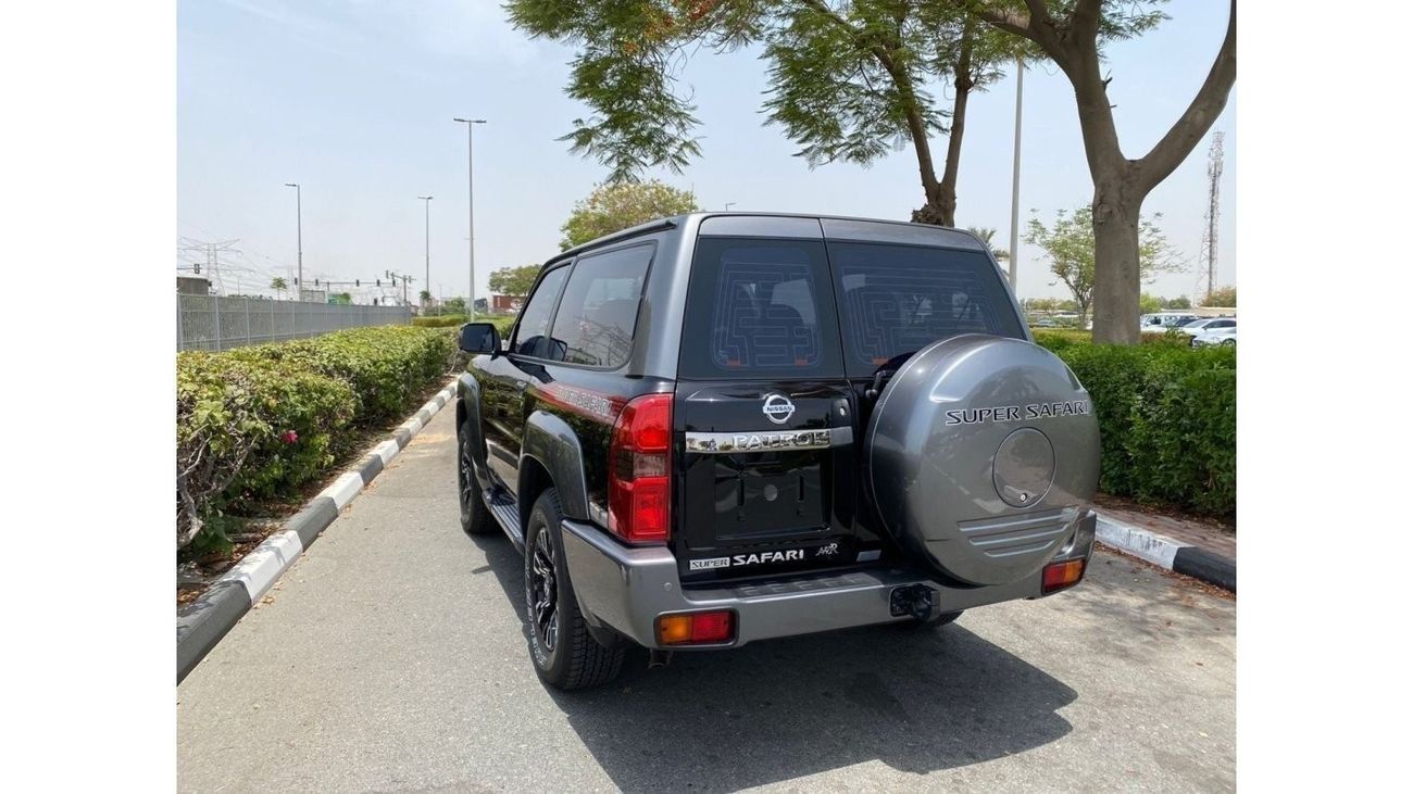 نيسان باترول سوبر سفاري
