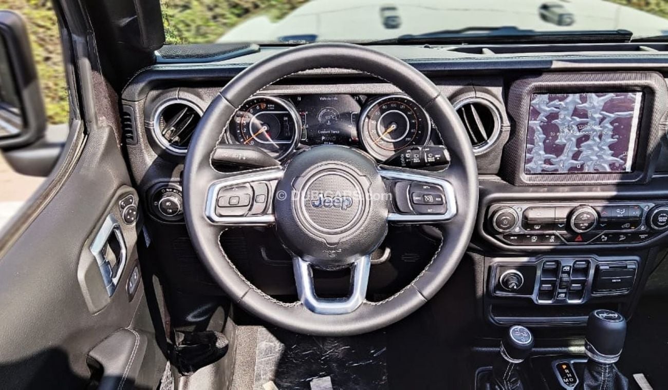 Jeep Wrangler Sahara Sky One Touch Power Roof GCC Specs Under Warranty