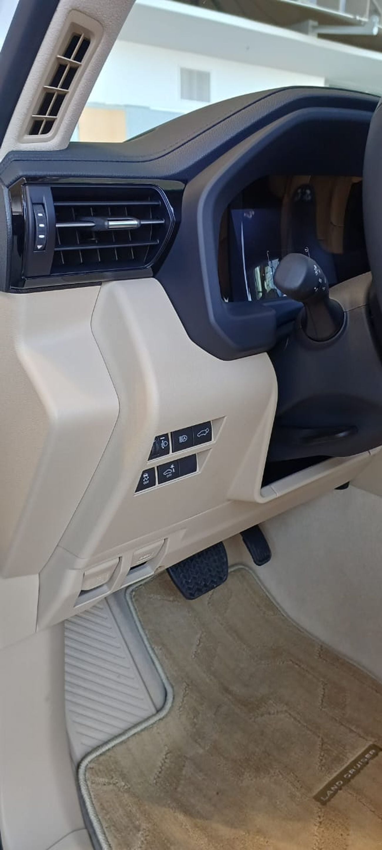 تويوتا لاند كروزر 3.5 GXR HYBRID