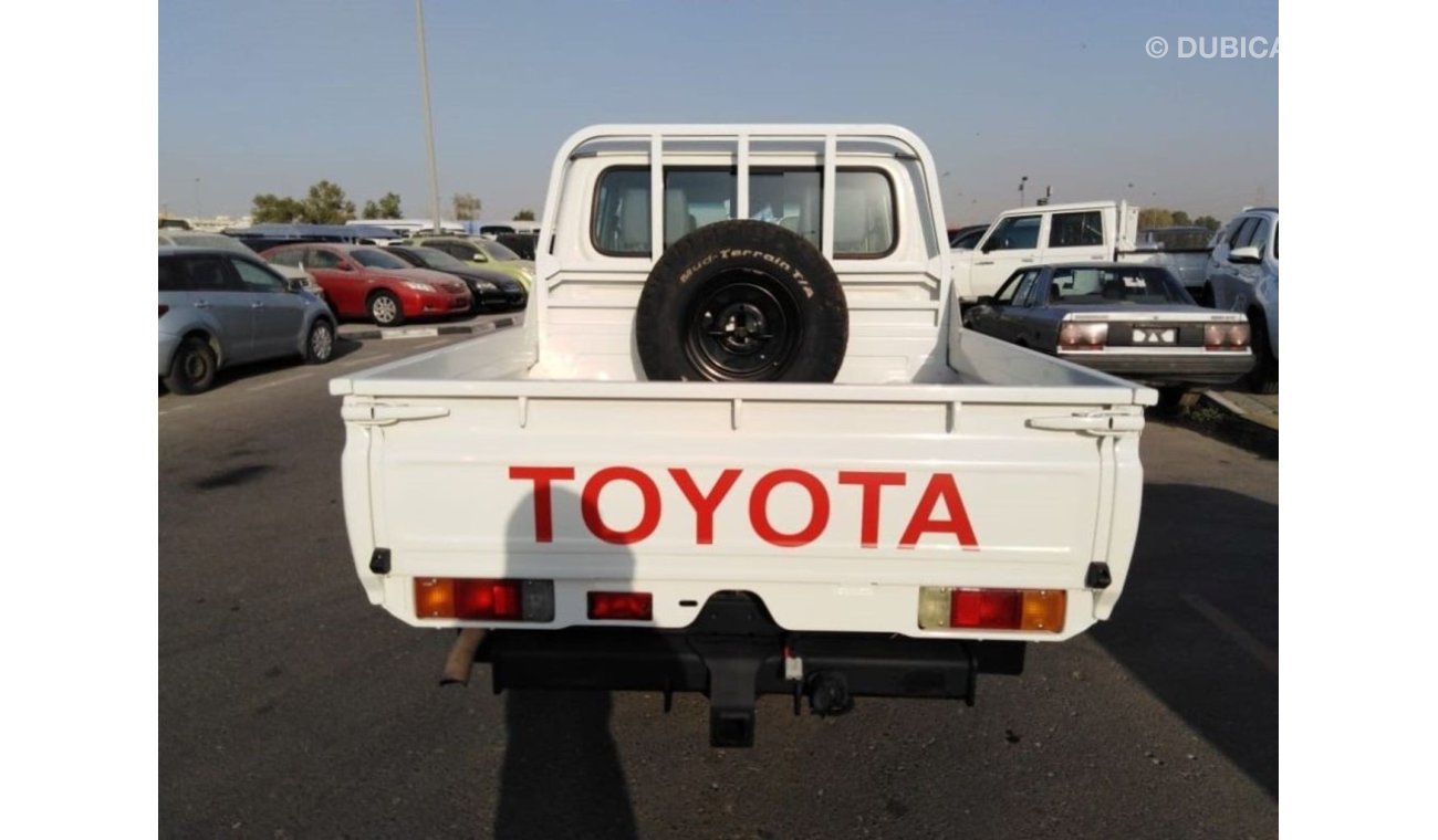 تويوتا لاند كروزر بيك آب Land Cruiser RIGHT HAND DRIVE (Stock no PM11)