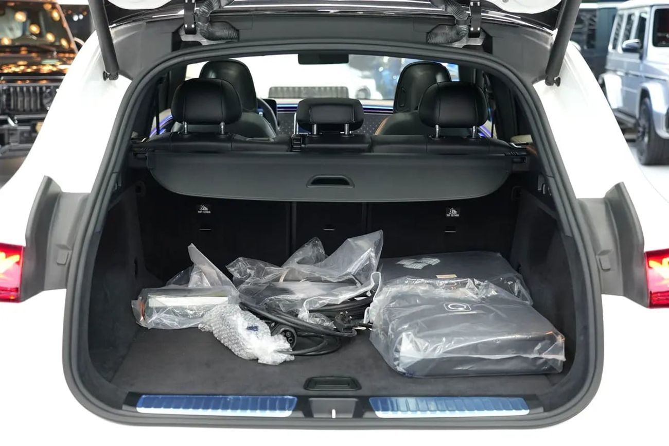 مرسيدس بنز EQE 350+ 350 | GCC 11k km | 5 Years Agency Warranty | 5 Years Service Contract