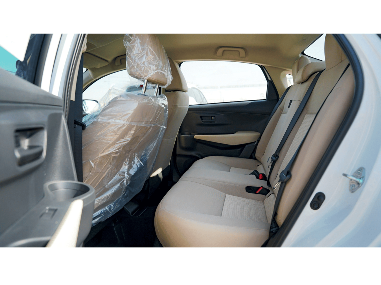 Toyota Yaris ECT0140 - 2026 Toyota Yaris Y - 1.3L Petrol Auto - White - GCC