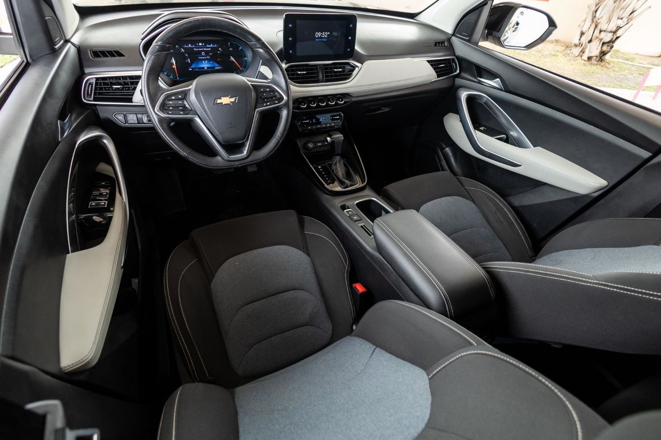 Chevrolet Captiva Premier 1.5L (150 HP) (7 Seater)