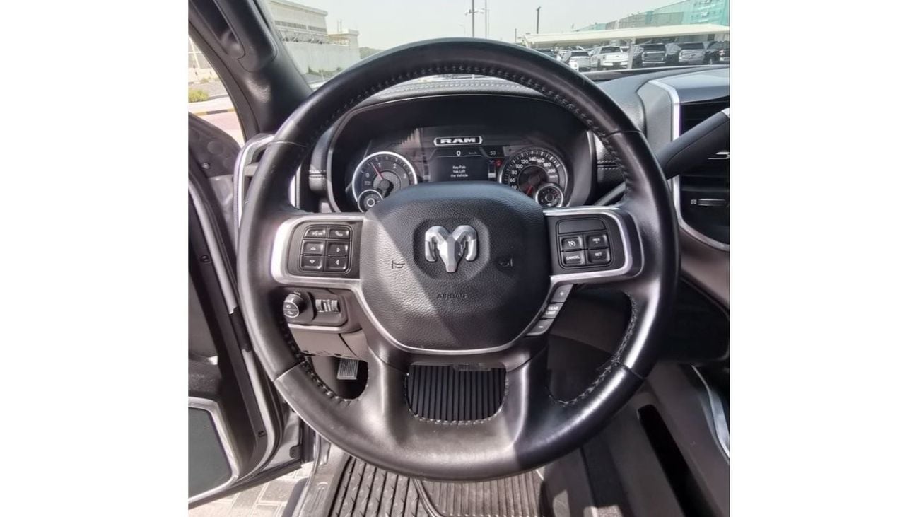 RAM 2500 Dodge RAM Laramie Diesel ( Cummins 6.7L Heavyduty Turbo Diesel ) - 2022 - Silver