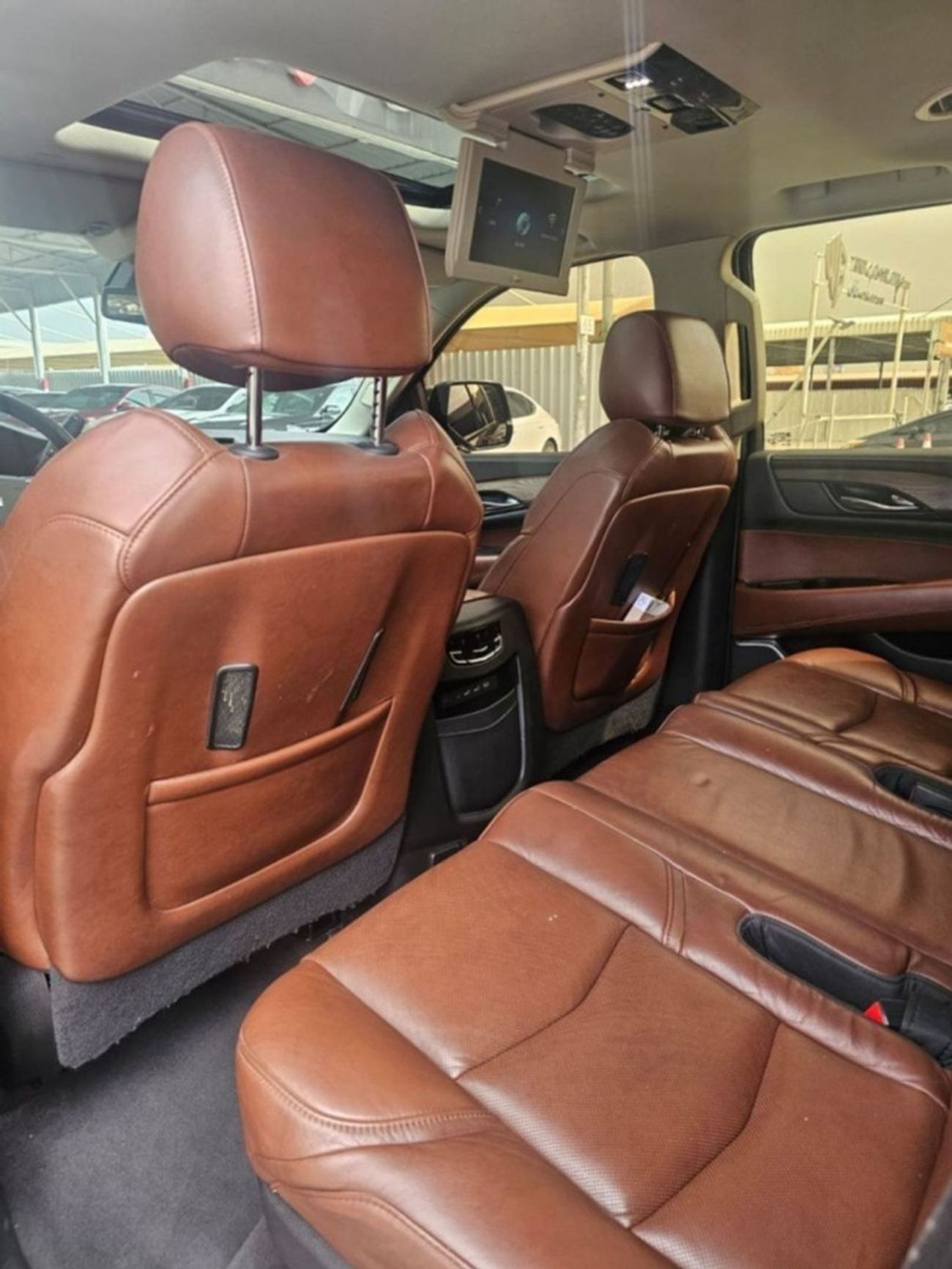 كاديلاك إسكالاد Premium Luxury Platinum 6.2L 4WD