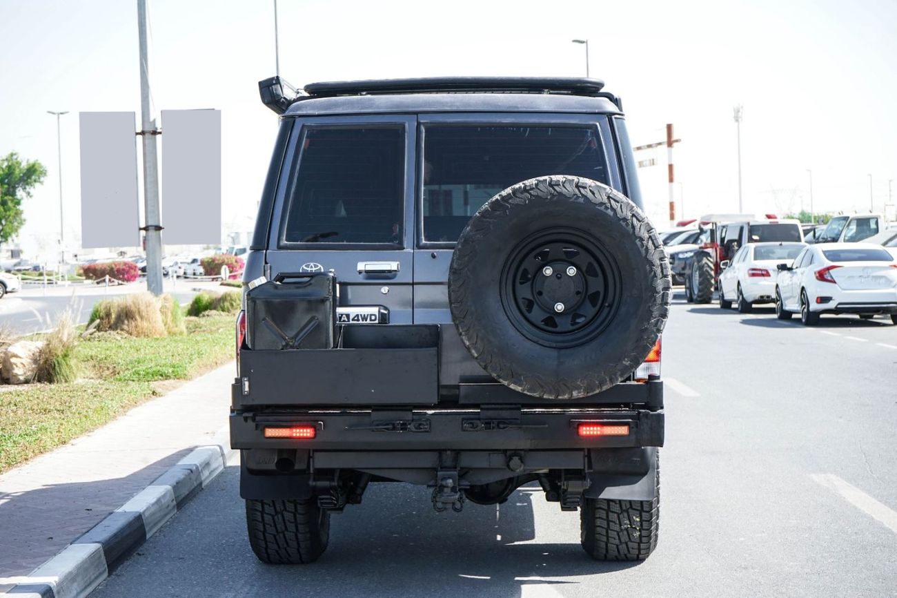 Toyota Land Cruiser 70 Std 4.5L RHD 1VD-FTV V8 Diesel Engine Manual Gear 4WD 5 seats extensible 5doors