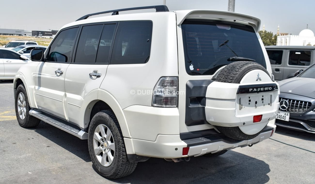 Mitsubishi Pajero GLS