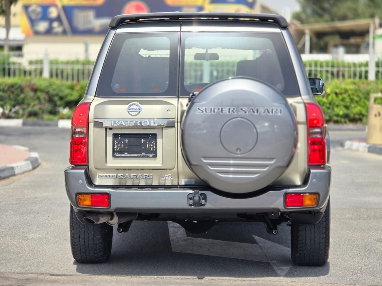 Nissan Patrol Super Safari SUPER SAFARI 2023 GCC SINGLE OWNER IN MINT CONDITION