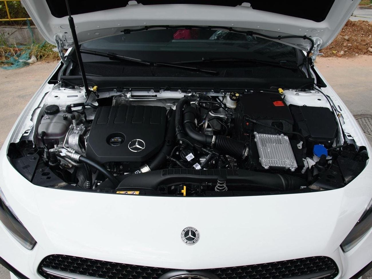 مرسيدس بنز A 200 L Benz A200 L / Chinese / 0km