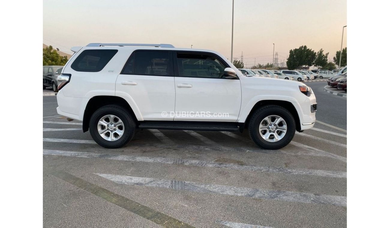 Toyota 4Runner 2017 TOYOTA 4 RUNNER SR5 / MID OPTION