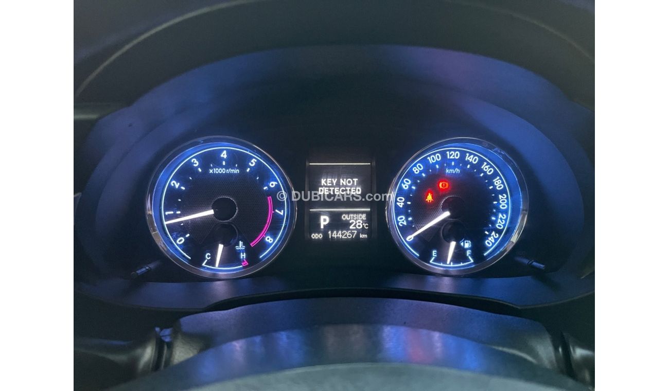 تويوتا كورولا SE