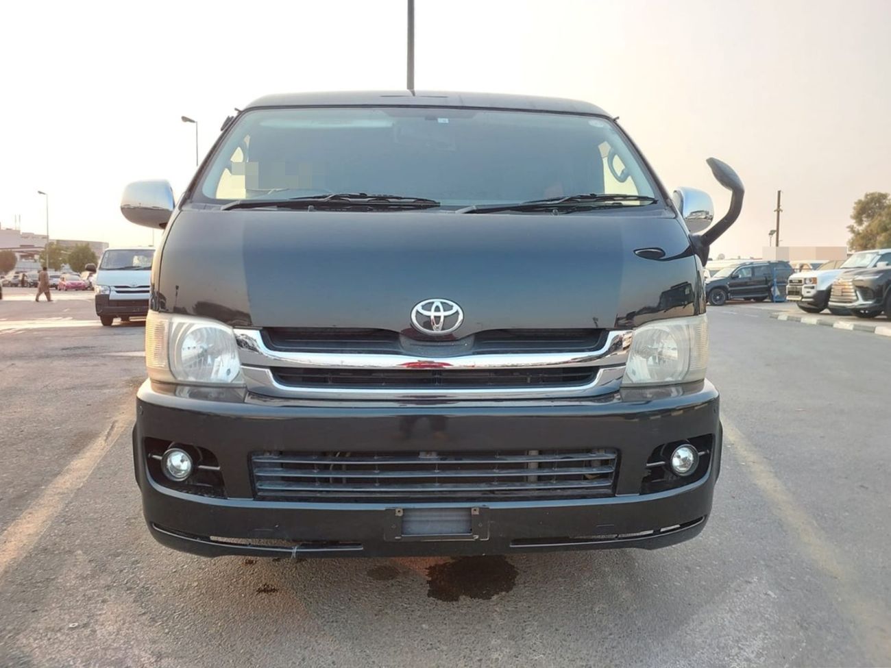 Toyota Hiace TOYOTA HIACE COMMUTER VAN RHD 2010 MODEL 2.7 L PETROL AUTOMATIC(PM19655)
