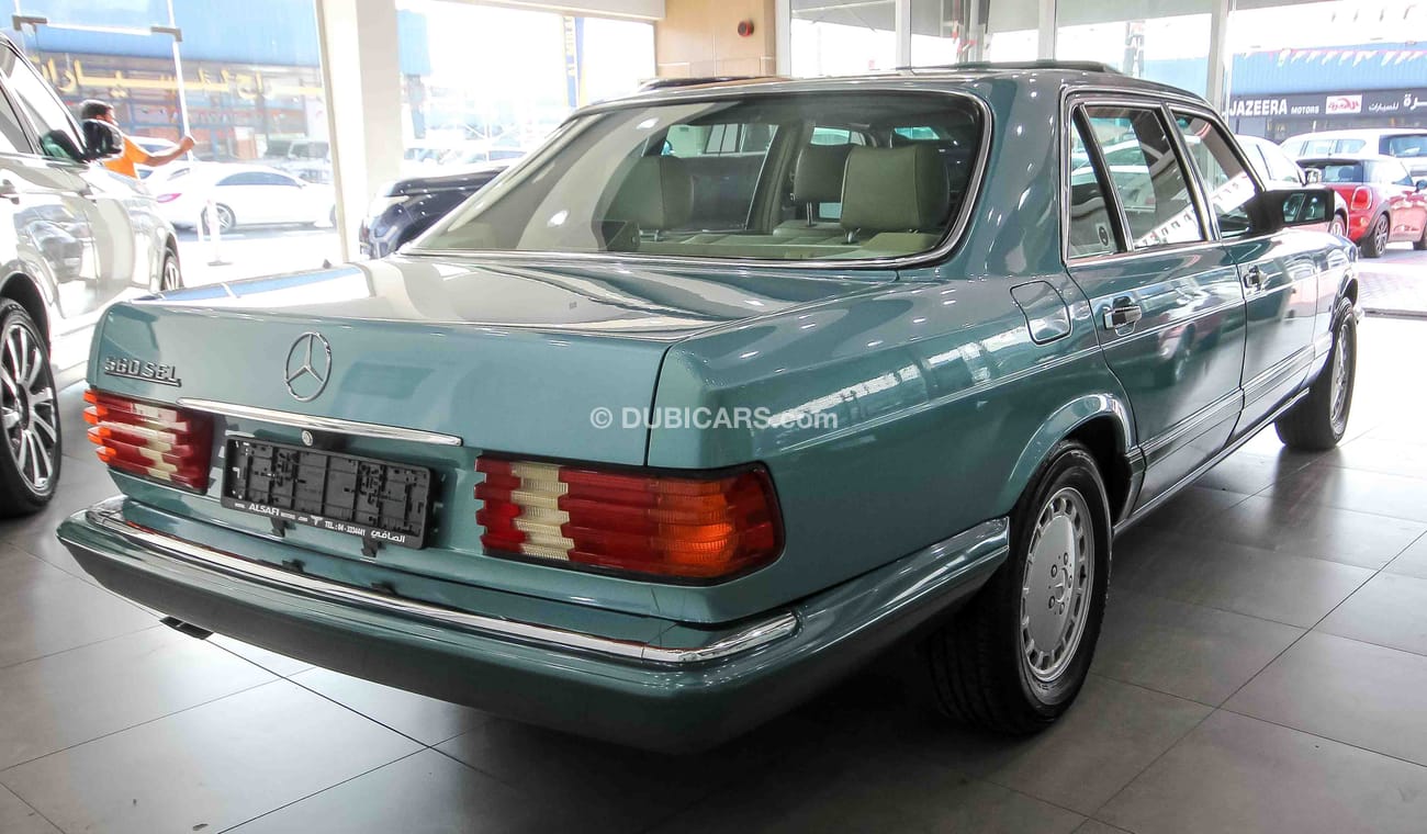 مرسيدس بنز 560 SEL