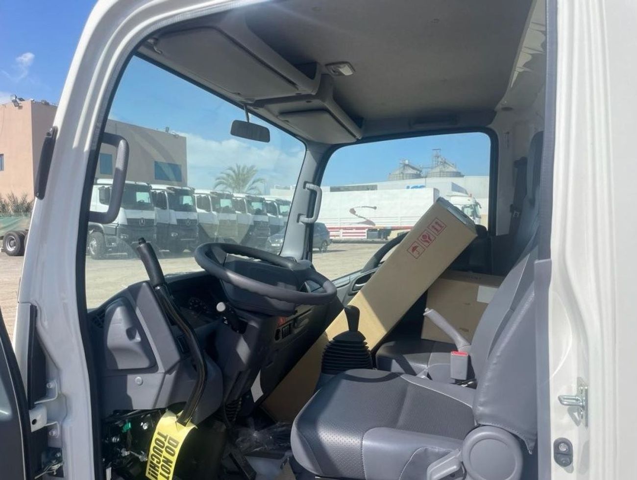 إيسوزو NMR Isuzu NMR85E2S Dump Truck 4x2