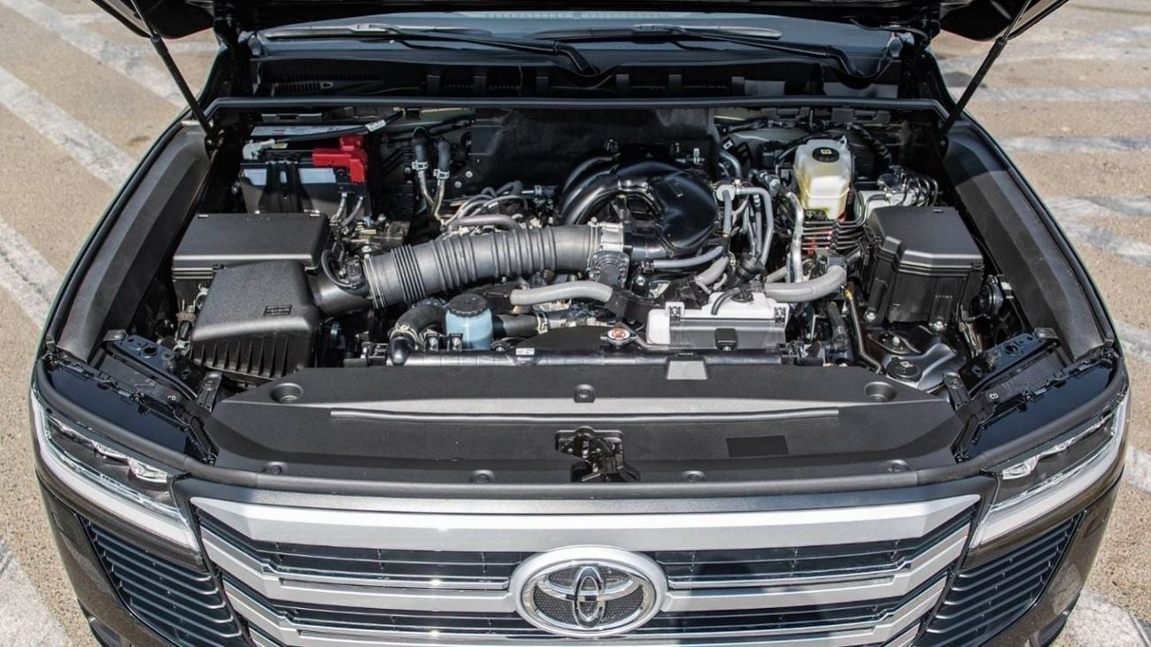 تويوتا لاند كروزر Land cruiser VX 4.0L petrol 2025