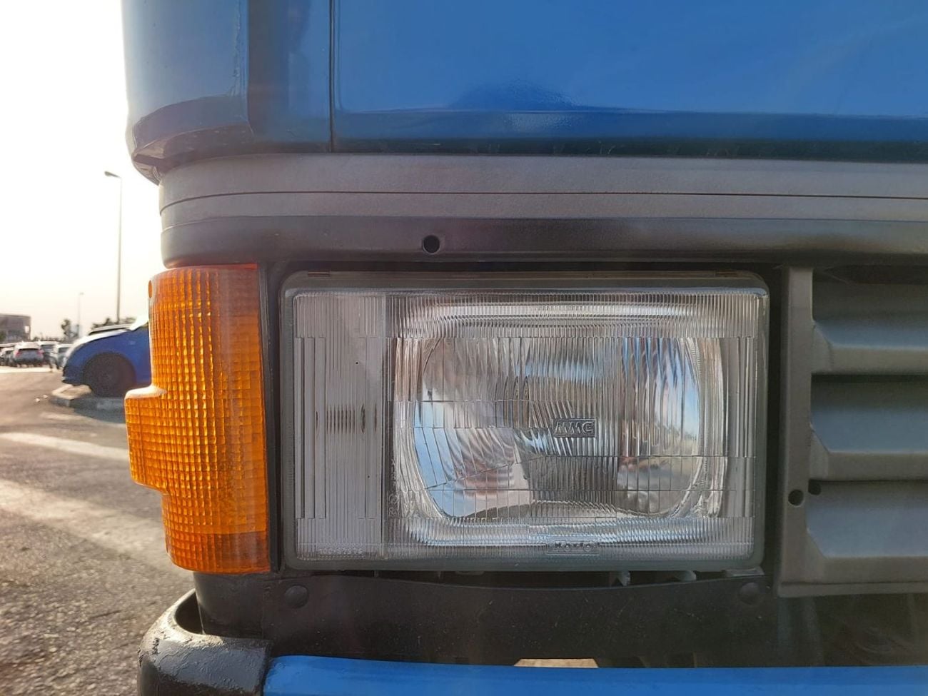 Mitsubishi Fuso Canter (RAMADAN OFFER) MITSUBISHI CANTER TRUCK RHD 1988 MODEL 8.4 L DIESEL MANUAL(PM427337)