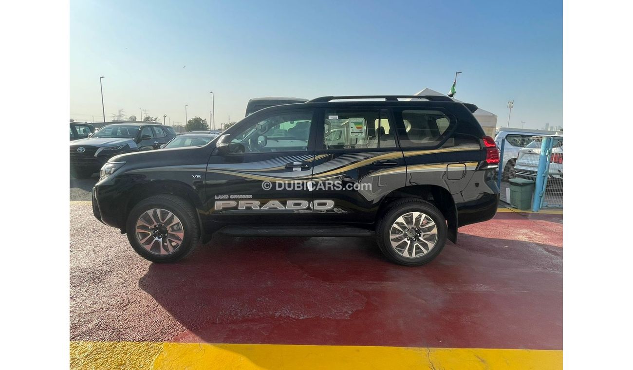 تويوتا برادو تويوتا برادو TXL 4.0L V6 بفتحة سقف لون اسود موديل 2022