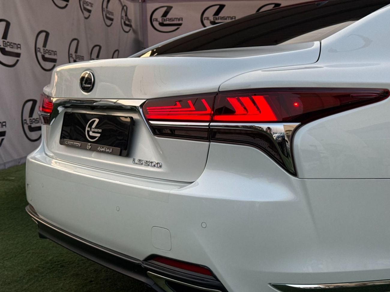 Lexus LS500 TITANIUM